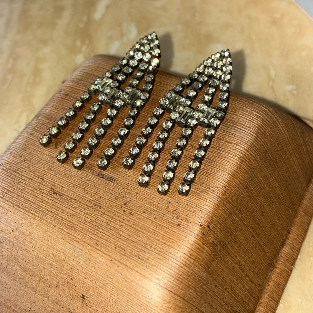 Vintage Silver Crystal Drop Earrings Costume jewelry flapper girl